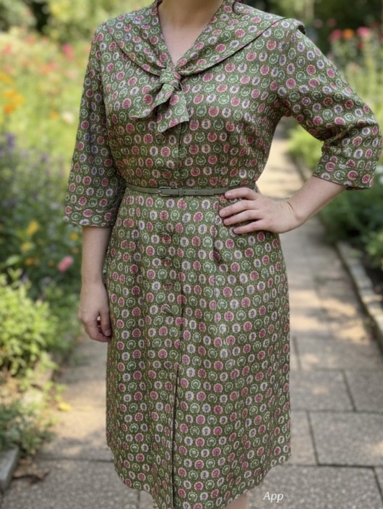 Korell Dresses & Skirts - Vintage 1950s Korell Printed Day Dress Olive Pink Novelty Print Womens Size XL